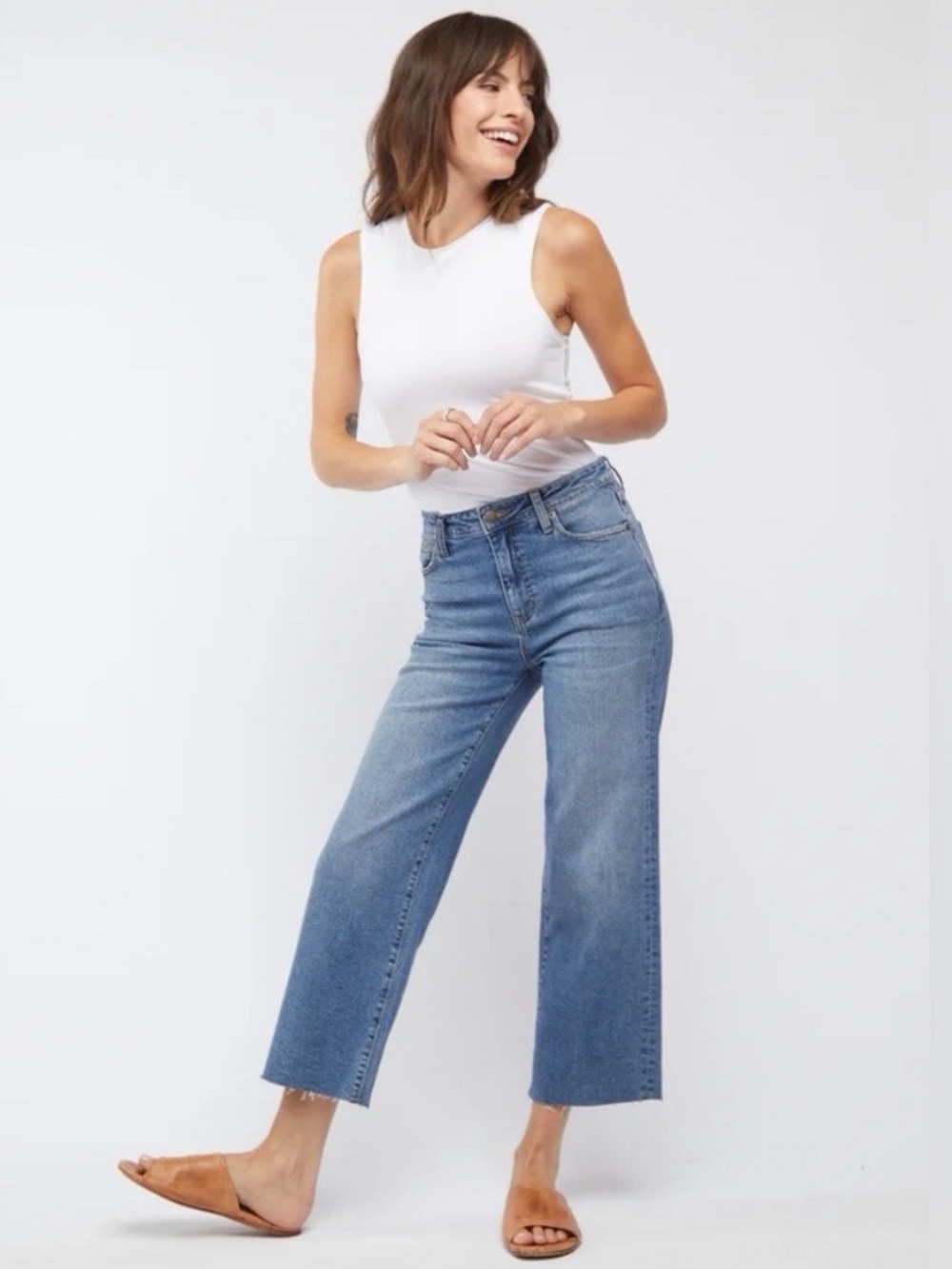 Oliver Logan Aberdeen high rise wide leg crop raw hem size 26 fall casual